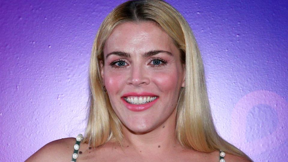 busy philipps us entertainment girls5eva