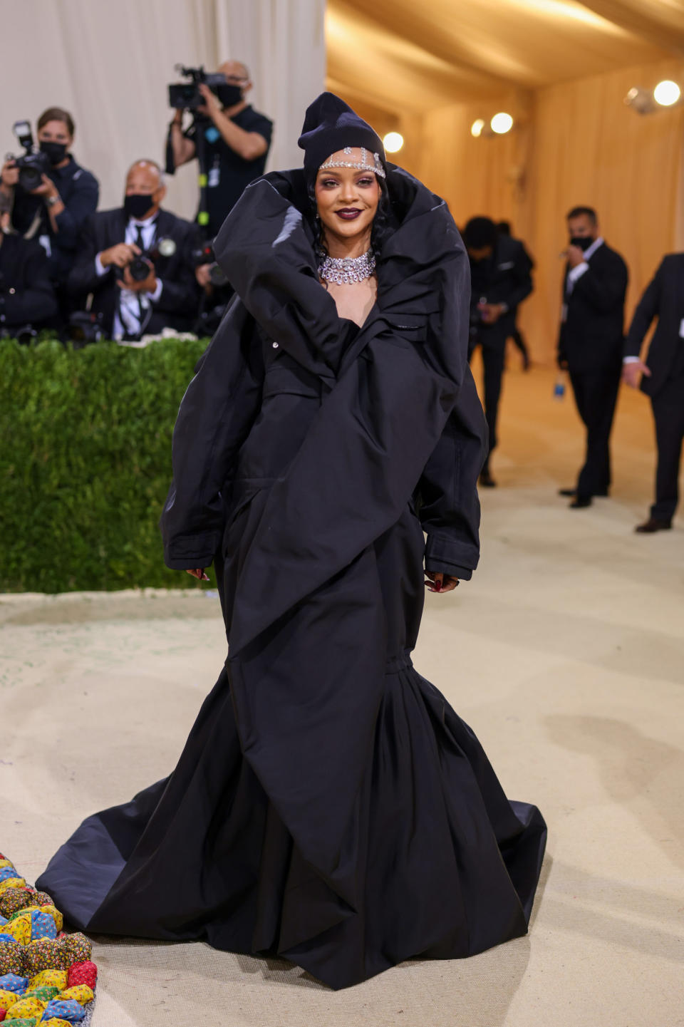 NEW YORK, NEW YORK – SEPTEMBER 13: Rihanna attends The 2021 Met Gala Celebrating In America: A Lexicon Of Fashion at Metropolitan Museum of Art on September 13, 2021 in New York City. (Photo by John Shearer/WireImage)