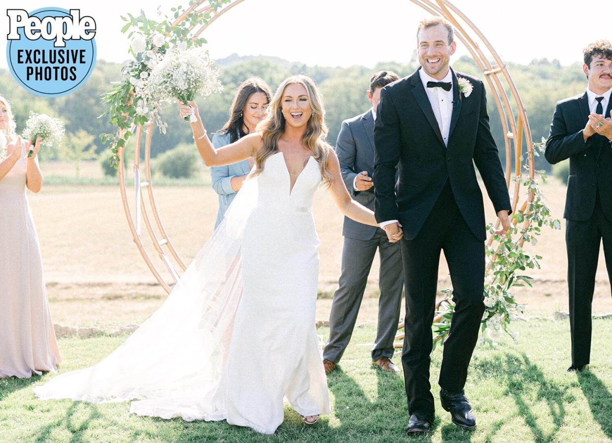 Wedding moments of Jason Albers and Elizabeth Pace  at Allenbrooke Farms in Nashville, TN.