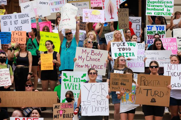 Protesters have filled the Indiana statehouse to try to stop the legislature from passing an abortion ban. (Photo: Jeremy Hogan/SOPA Images/LightRocket via Getty Images)