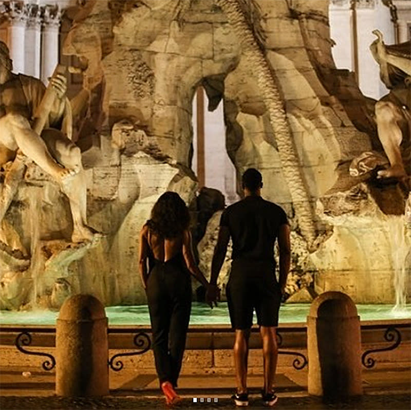 <p>Fountain peeping in Florence… (Photo: <a rel="nofollow noopener" href="https://www.instagram.com/p/BVflEQPgjj0/?taken-by=gabunion&hl=en" target="_blank" data-ylk="slk:Gabrielle Union via Instagram;elm:context_link;itc:0;sec:content-canvas" class="link ">Gabrielle Union via Instagram</a>) </p>