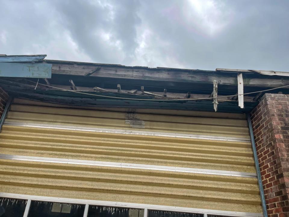 The city of Wilmington is looking to demolish a former WAVE maintenance facility at 1110 Castle Street. The property is set to be sold after the buildings are demolished.