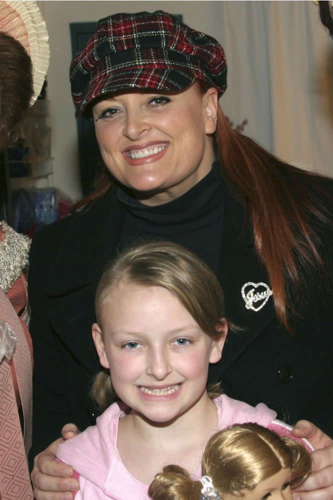 Wynonna Judd and daughter Grace in 2005