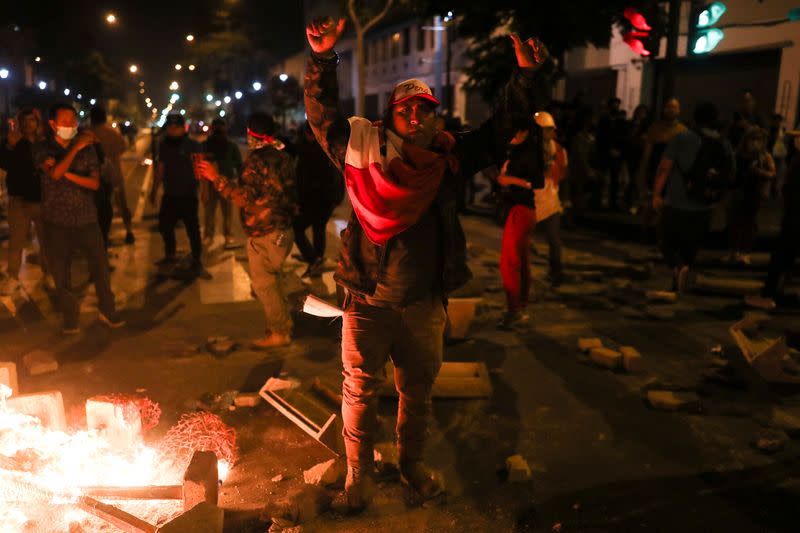 Demonstration to demand the dissolution of Congress and to hold democratic elections, in Lima