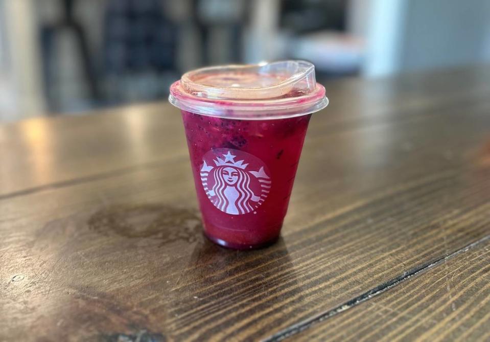 What does the new Spicy Dragon Fruit Refresher taste like? Here’s my review