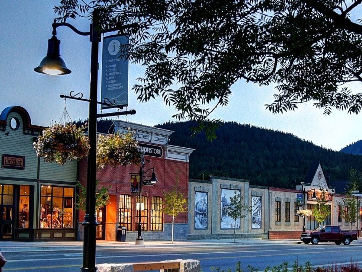 The downtown area of Rossland, B.C., where city council lost a recent court case that overturned its decisions on a local resident's applications for development permits. (City of Rossland/Facebook - image credit)