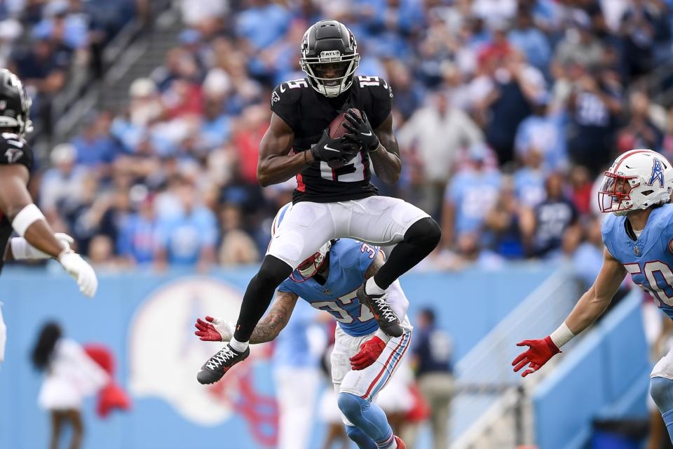 Oct 29, 2023; Nashville, Tennessee, USA; Atlanta Falcons wide receiver Van Jefferson (15) makes a catch against the Tennessee Titans during the second half at Nissan Stadium. Mandatory Credit: Steve Roberts-USA TODAY Sports