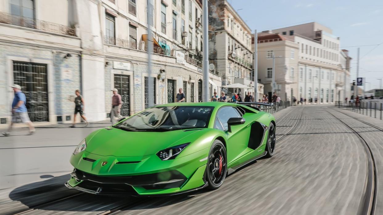 2020 lamborghini aventador svj coupe