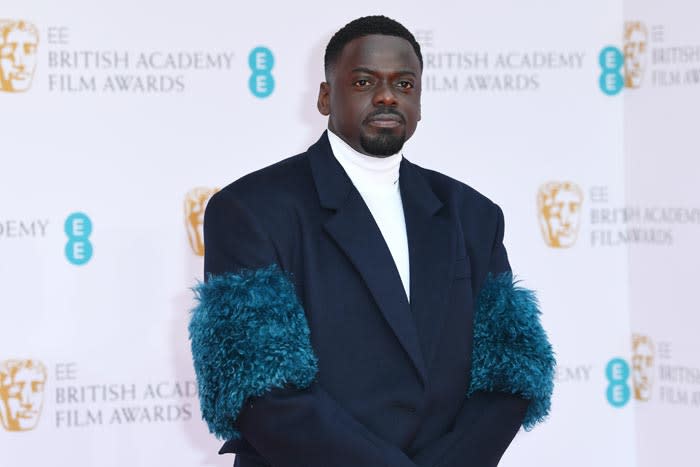 Daniel Kaluuya, mejor actor de reparto en 2020, es uno de los entregadores de los Oscars