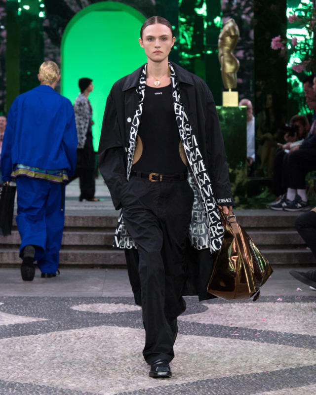 9 best looks: Versace Men Spring/Summer 2023 in the eyes of Donatella