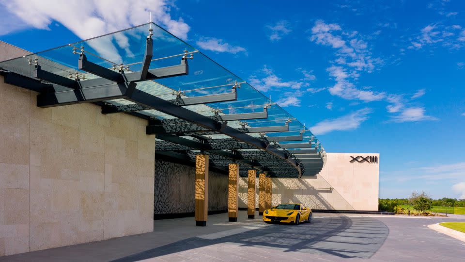 The main clubhouse entrance to The Grove XXIII. - Design by Nichols Architects / Photo by Mike Butler