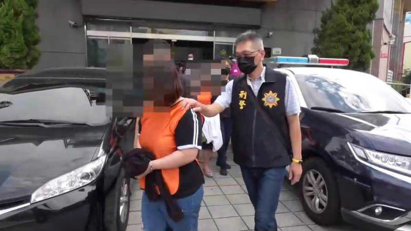 高雄警方上月逮捕羽安集團負責人力招募的葉姓女子、郭姓會計、代辦護照郭姓、何姓司機、桃園機場吳姓司機等人。（圖／警方提供）