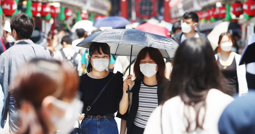 日本防疫政策將再度改變，未來無症狀者將縮短為自主隔離5天，輕症者是7天就能出門。（圖／達志／美聯社）
