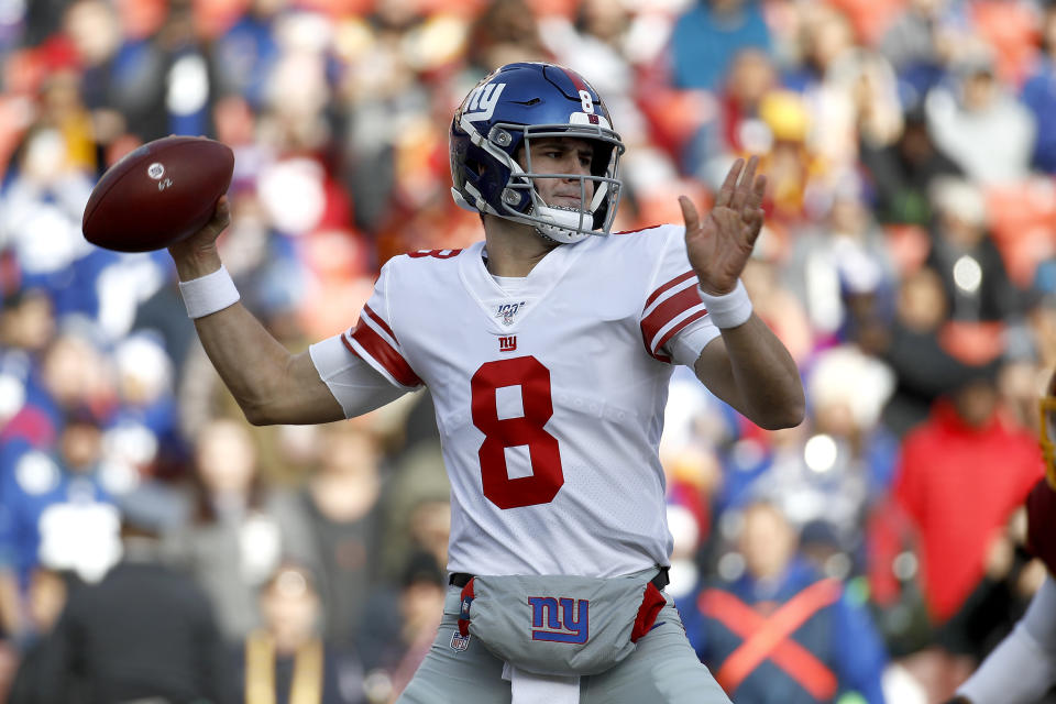 New York Giants quarterback Daniel Jones looks to pass against the Washington Redskins during the first half of an NFL football game, Sunday, Dec. 22, 2019, in Landover, Md. (AP Photo/Patrick Semansky)