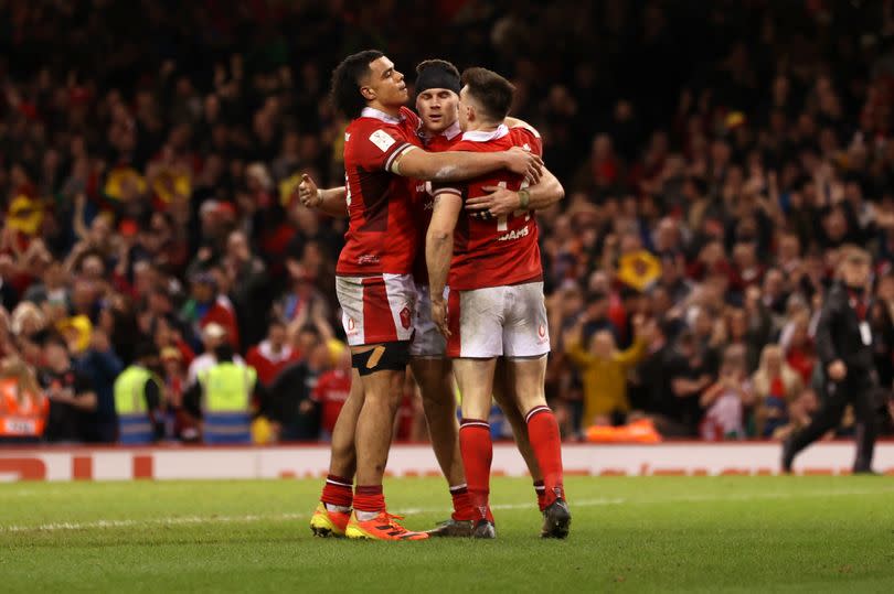 Mason Grady of Wales celebrates scoring a try -Credit:Huw Evans Picture Agency