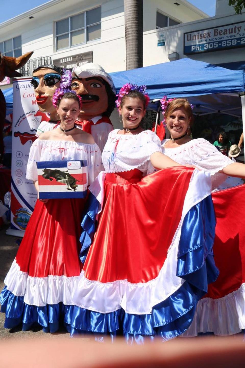 El 13 de marzo es el 45 Festival Anual Calle Ocho, el festival de música hispana más grande del mundo en el corazón de La Pequeña Habana con escenarios musicales, pabellones de comida y espectáculos folclóricos, entre otros muchos.