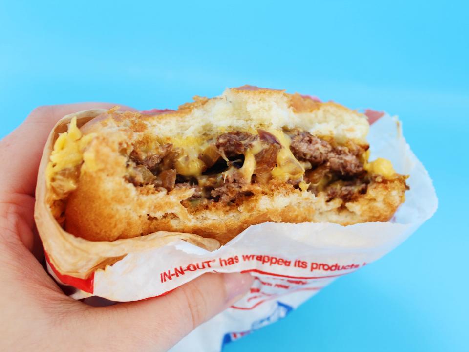 in n out double cheeseburger