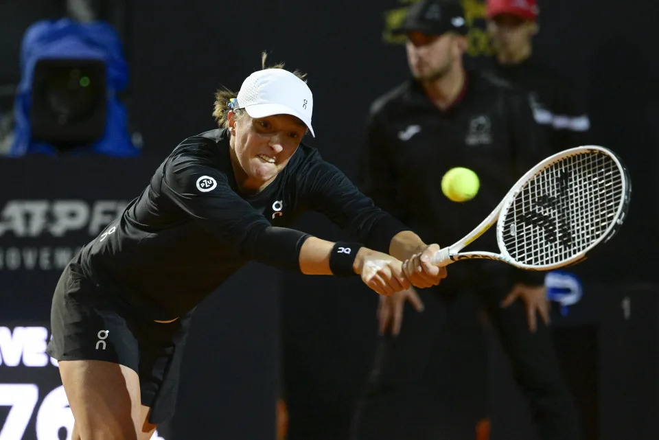 Tennis: Tennis-Medvedev rolls past Hanfmann to reach Rome semi-finals