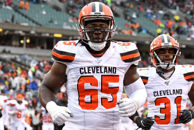 Bears do not sign defensive tackle Larry Ogunjobi after failed physical