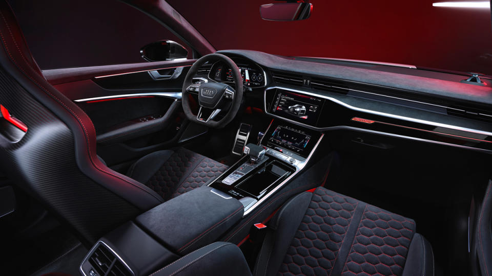 The interior of the 2025 Audi RS 6 Avant GT.