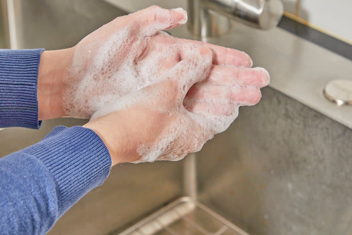 how-to-make-foaming-hand-soap-hands