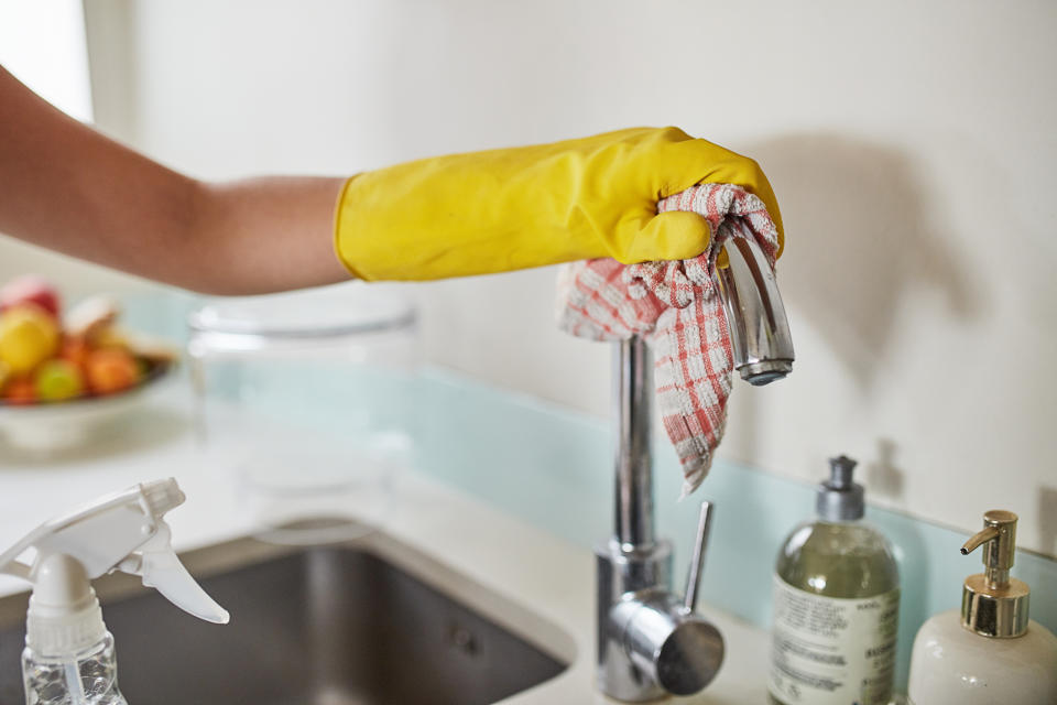 Dishcloth by a sink. (Getty Images)