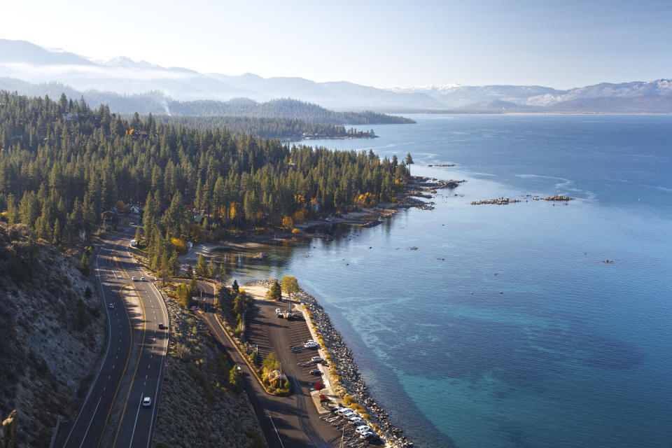 En Lake Tahoe la familia Zuckerberg compró dos mansiones con vistas al lago (Foto:Getty)