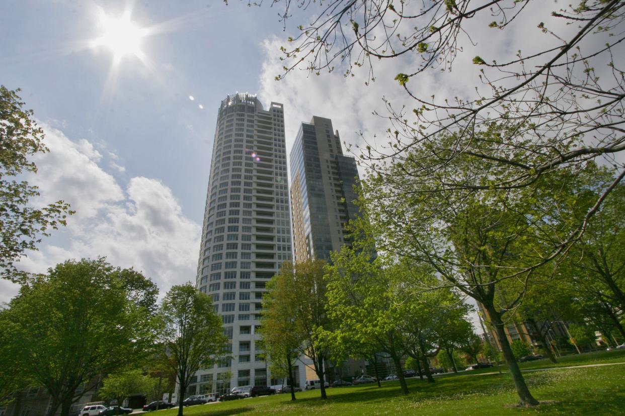 University Club Tower (left) and Kilbourn Tower photographed in 2007.