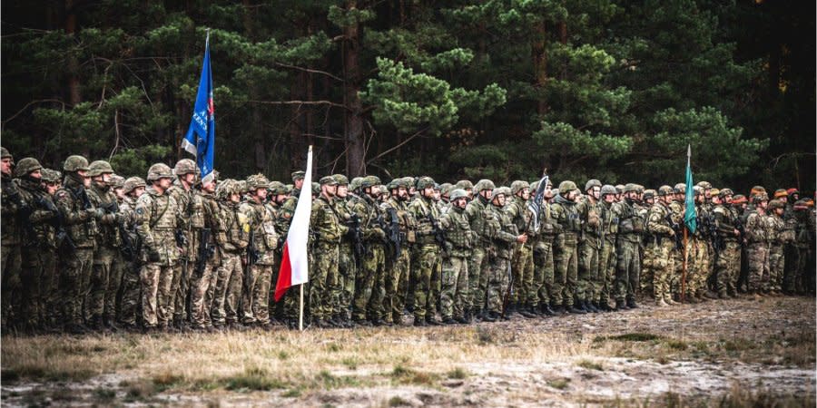 Military personnel from Poland, the Czech Republic, Slovakia, Hungary, Great Britain and the USA participate in the Puma-22 training
