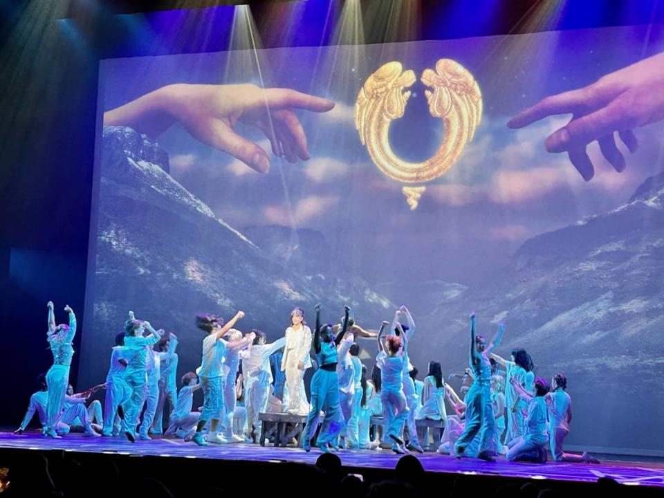 The cast of “Jesus Christ Superstar” from Central Academy of Technology & Arts perform at the Blumey Awards Sunday night. The show won Best Musical for Tier 2 schools. Adam Bell/abell@charlotteobserver.com