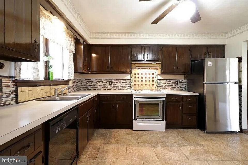 A look inside the kitchen at 553 Lanceshire Lane in State College. Photo shared with permission from home’s listing agent, Timothy Flanagan of Kissinger, Bigatel and Brower Realtors.