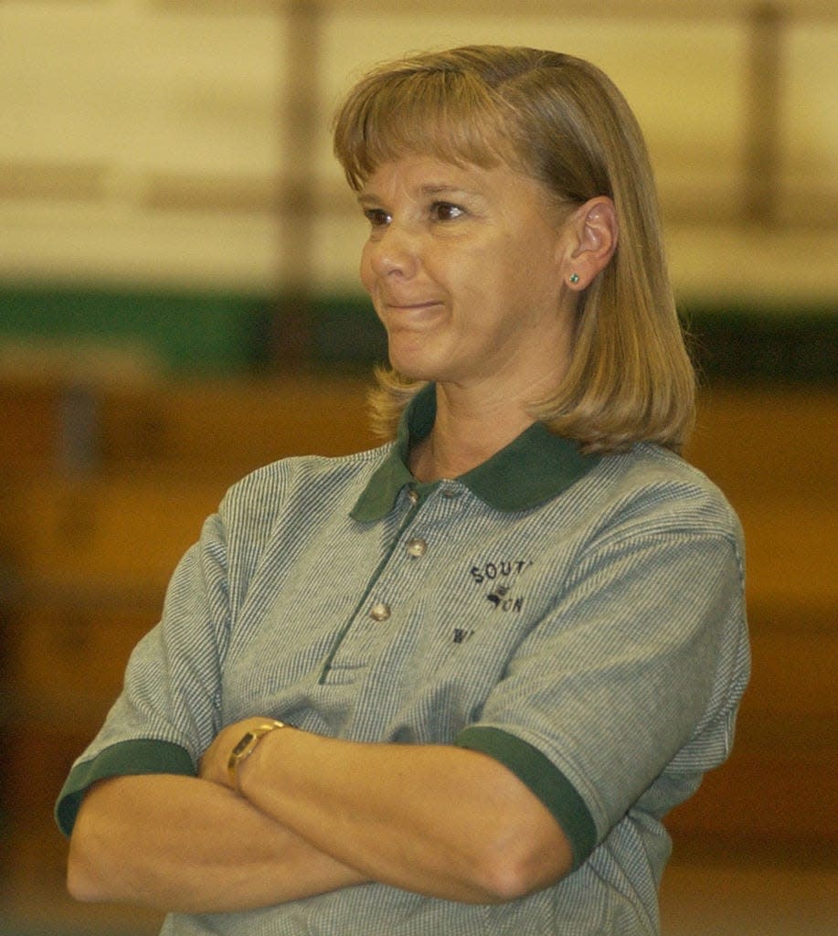 Marilyn Coddens looks on during a game against Elkhart Memorial in 2001.