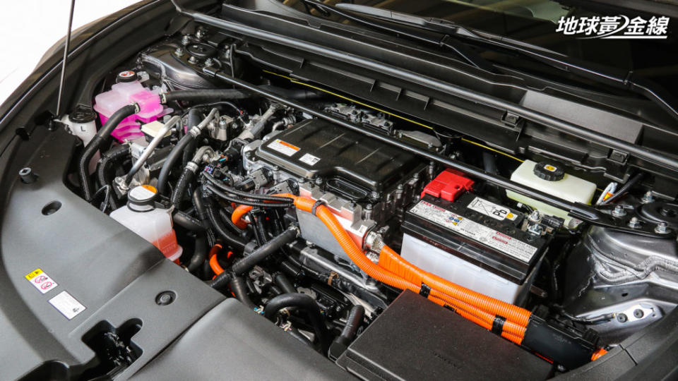 RZ 450e搭載綜效輸出達313匹馬力的電動四驅系統。(攝影/ 陳奕宏)