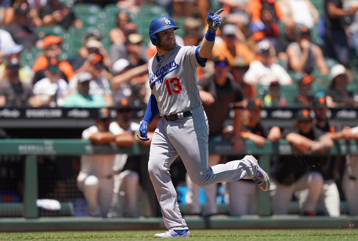 Dodgers take advantage of Madison Bumgarner's short fuse to escape with  victory – Daily News