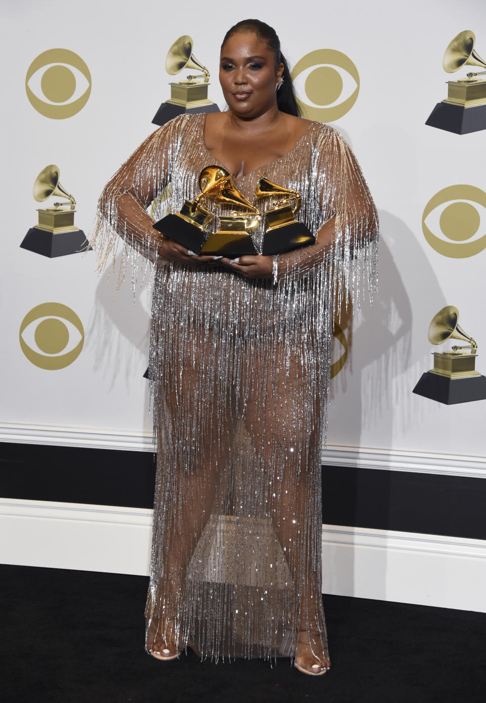 Lizzo in posa dopo la premiazione