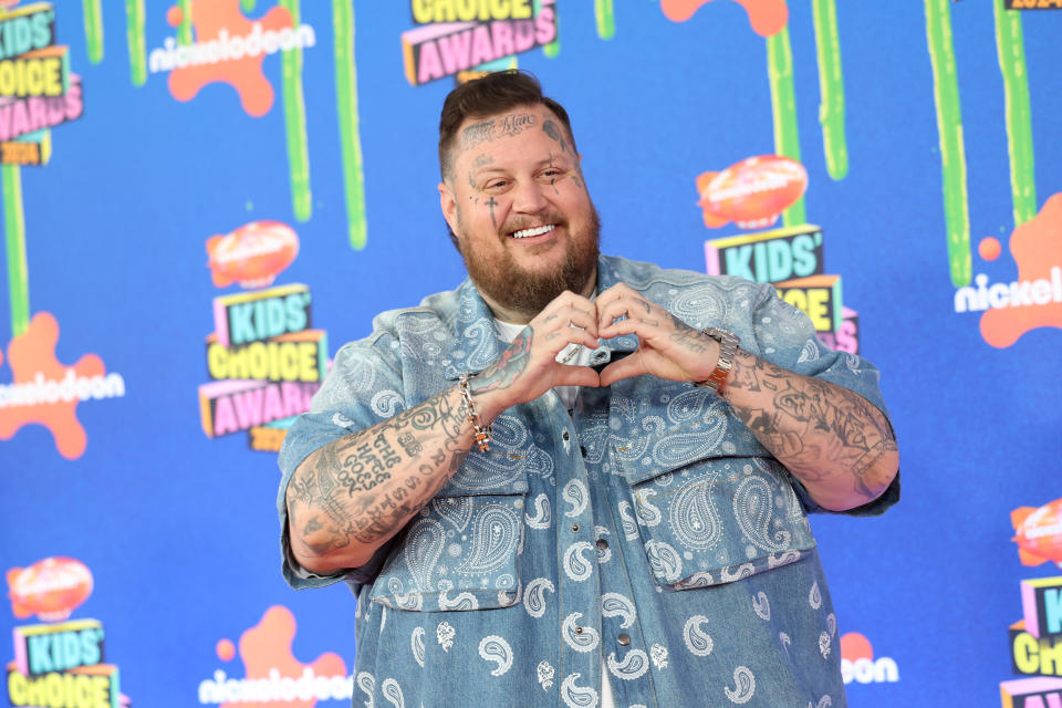 SANTA MONICA, CALIFORNIA - JULY 13: Jelly Roll attends the 2024 Nickelodeon Kids' Choice Awards at Barker Hangar on July 13, 2024 in Santa Monica, California. (Photo by Monica Schipper/Getty Images)