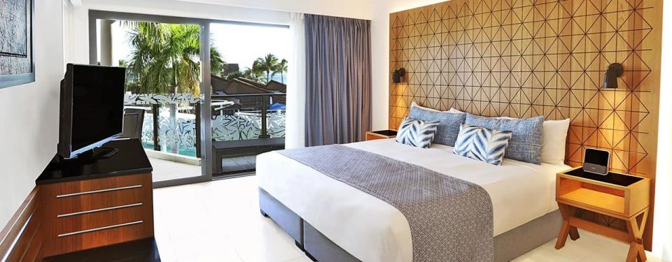 Radisson Blue Resort Fiji hotel room