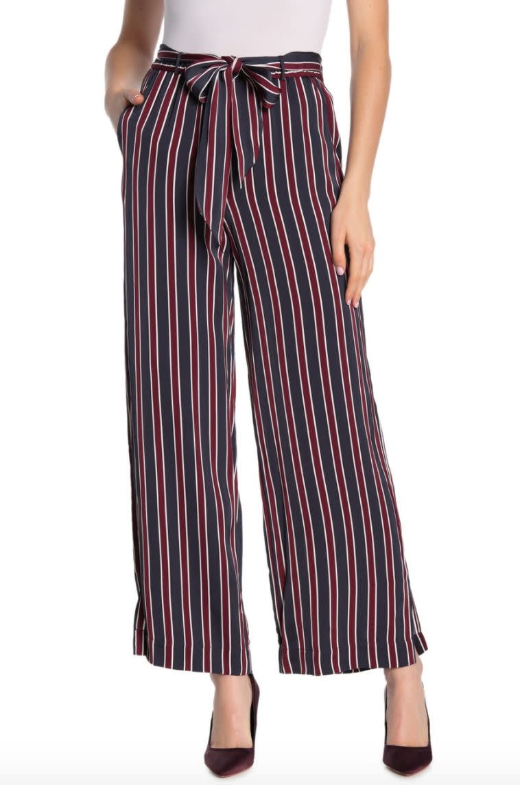 These pants come in sizes XS to XL. <a href="https://fave.co/3jtcKgx" target="_blank" rel="noopener noreferrer">Find them for $64 at Nordstrom Rack</a>.