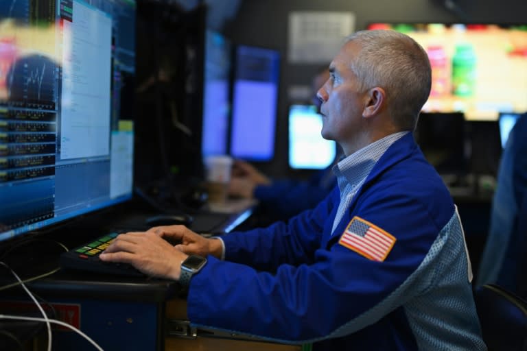 Un opérateur du New York Stock Exchange (ANGELA WEISS)