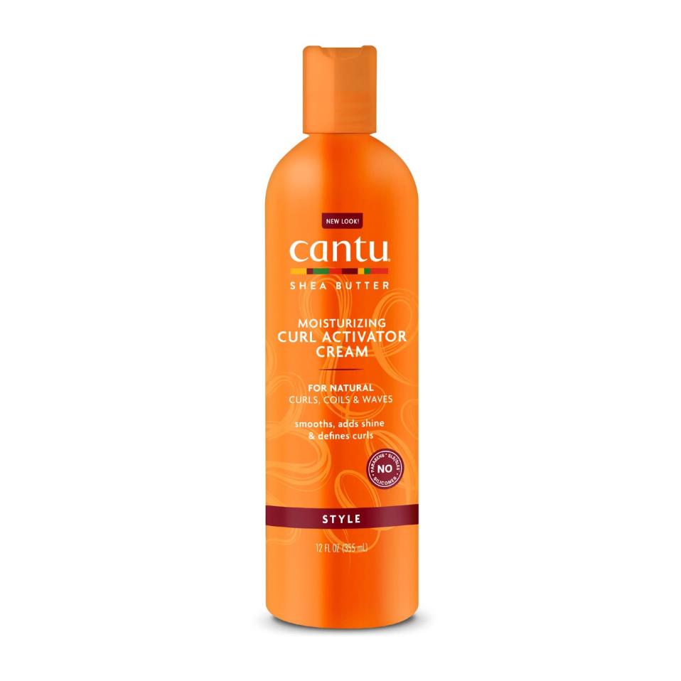 Crema humectante activadora de rizos con manteca de karité cantu