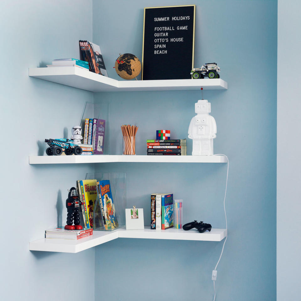 Maximise corners with clever shelving