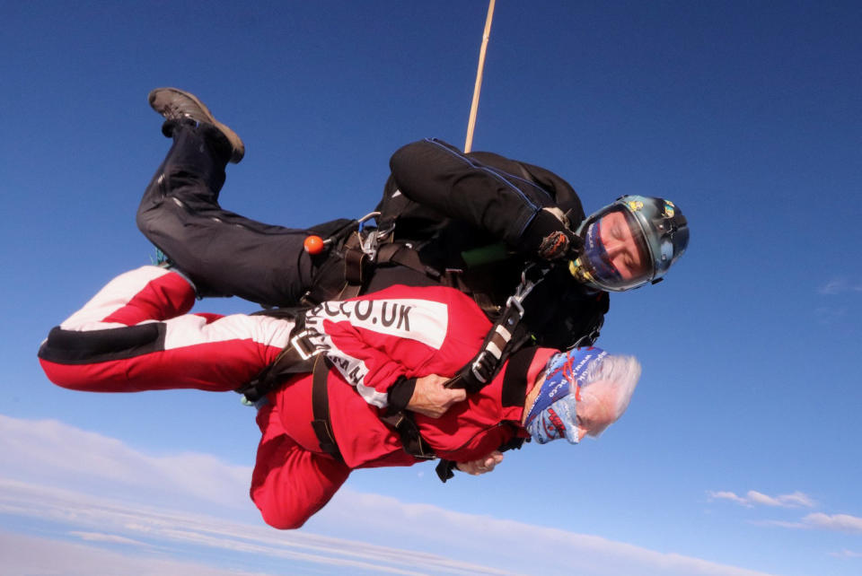 A thrill seeking great-gran has celebrated her 90th birthday - by taking to the air and SKYDIVING from 15,000 feet. Sprightly Patricia Baker said it felt "awesome" to plunge from a whopping three miles up in testing conditions. Brilliant photos and videos show the widowed gran-of-ten dressed in a red jumpsuit flying through the sky. Patricia said she "wasn't too worried" about the jump because she "keeps herself fit" by doing 50 sit ups every morning. And her main motivation was to raise some money for charity, she added.