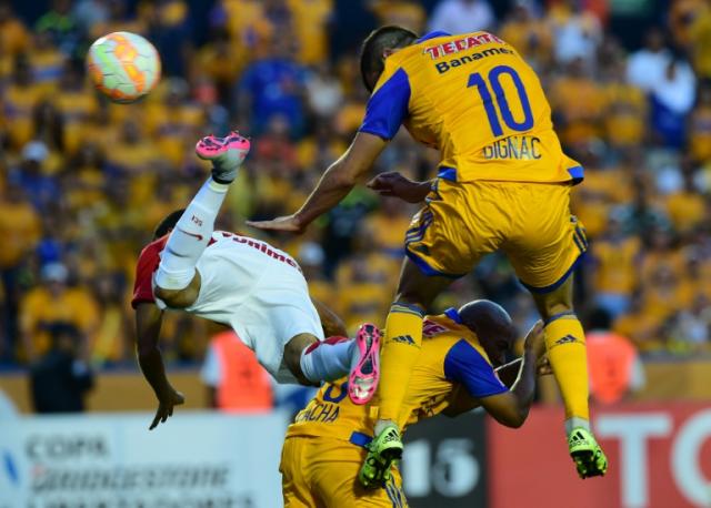 Football Heads: 2015 Copa Libertadores Game - Football Games