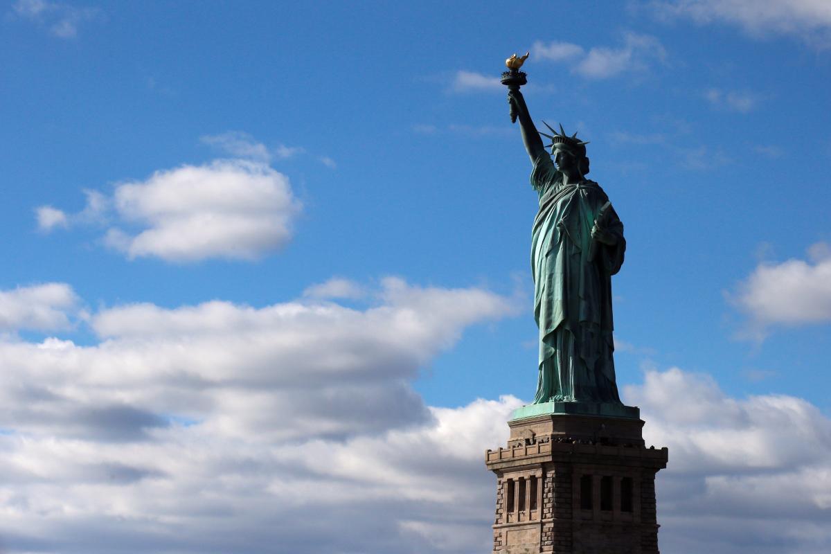 The 3 Best Conspiracy Theories About the Statue of Liberty Going Dark