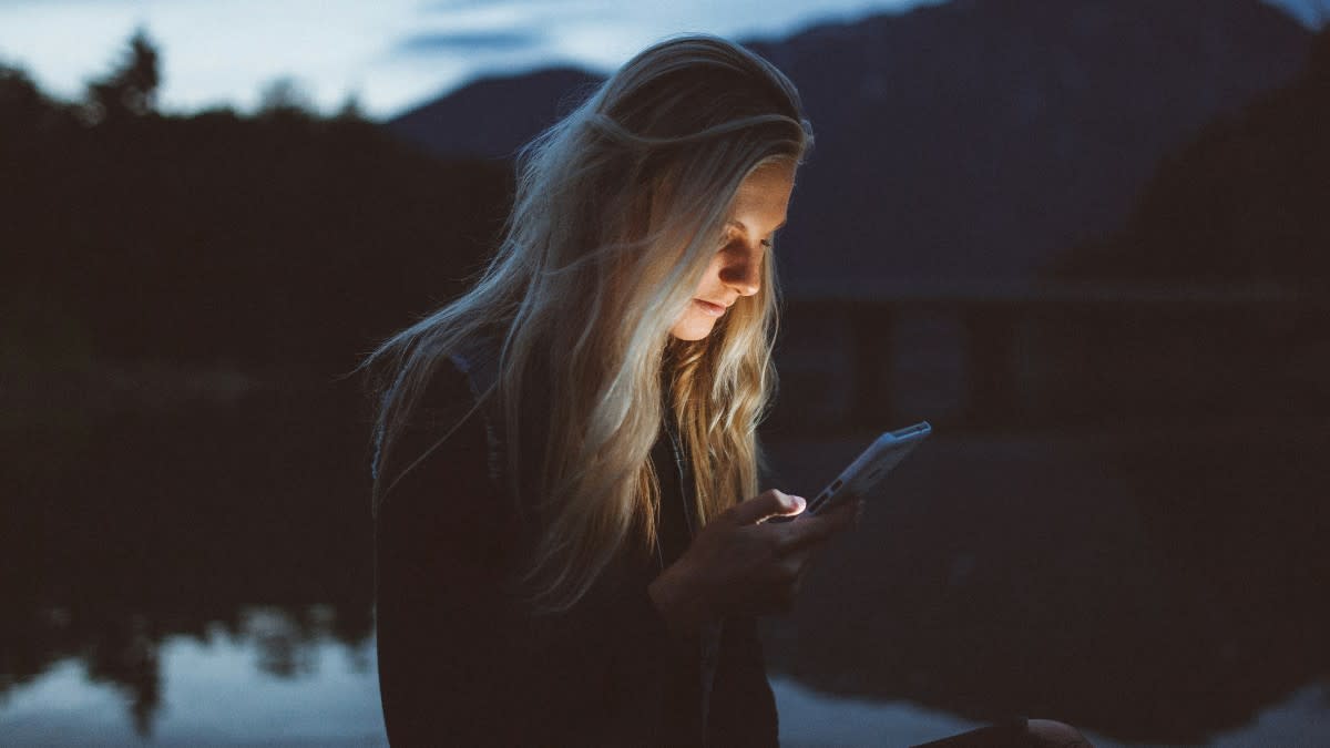 Dans le monde entier, 38% des femmes signalent subir des violences en ligne et 85% disent en avoir été témoins. | Becca Tapert via Unsplash