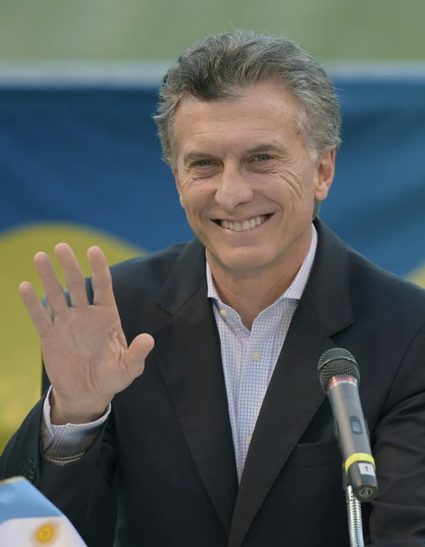 Argentina's new President Mauricio Macri, himself a fan and former chairman of top team Boca Juniors, has vowed to crack down on football violence