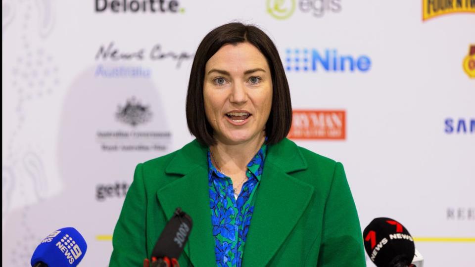 Anna Meares announces Australia's Paris 2024 cycling team.