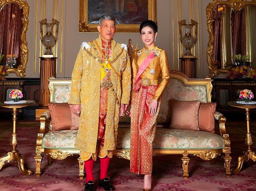 泰王瓦吉拉隆功撤銷詩妮娜的妃子頭銜、軍銜。（圖/翻攝自＠thairoyalfamily IG）