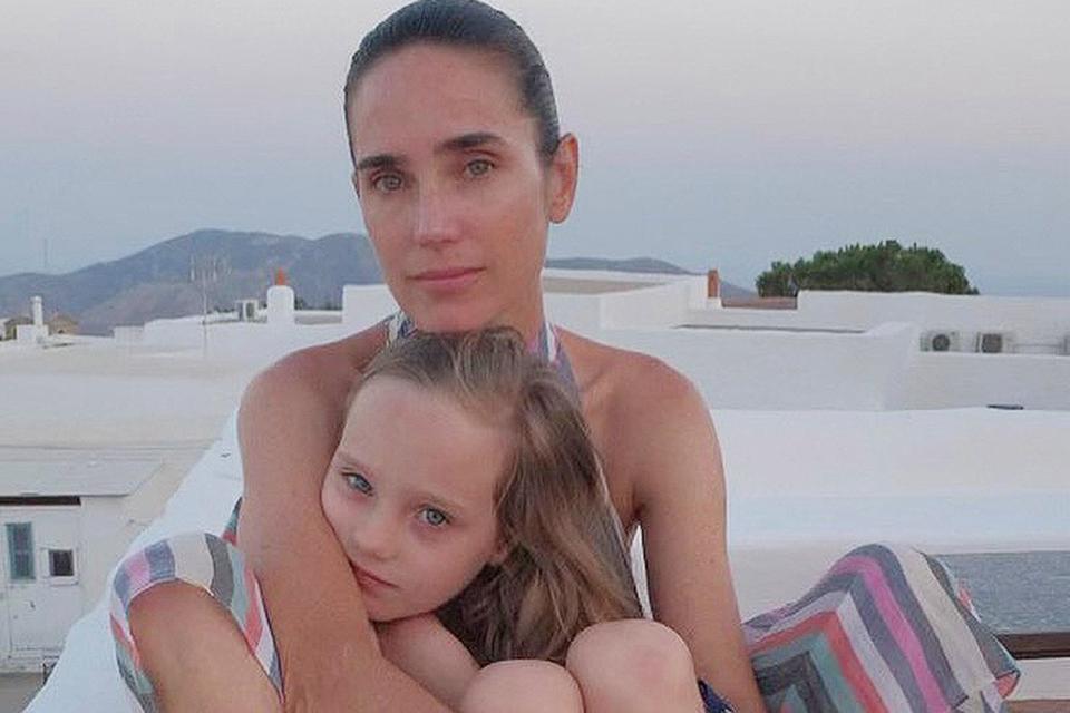 <p>Instagram//jennifer.connelly</p> Jennifer Connelly and daughter Agnes Lark