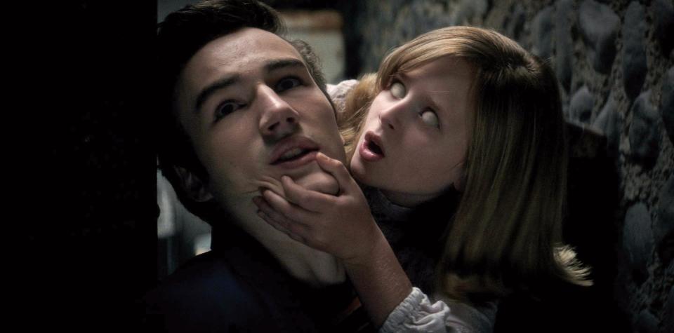 Lulu Wilson and Parker Mack in "Ouija: Origin of Evil"
